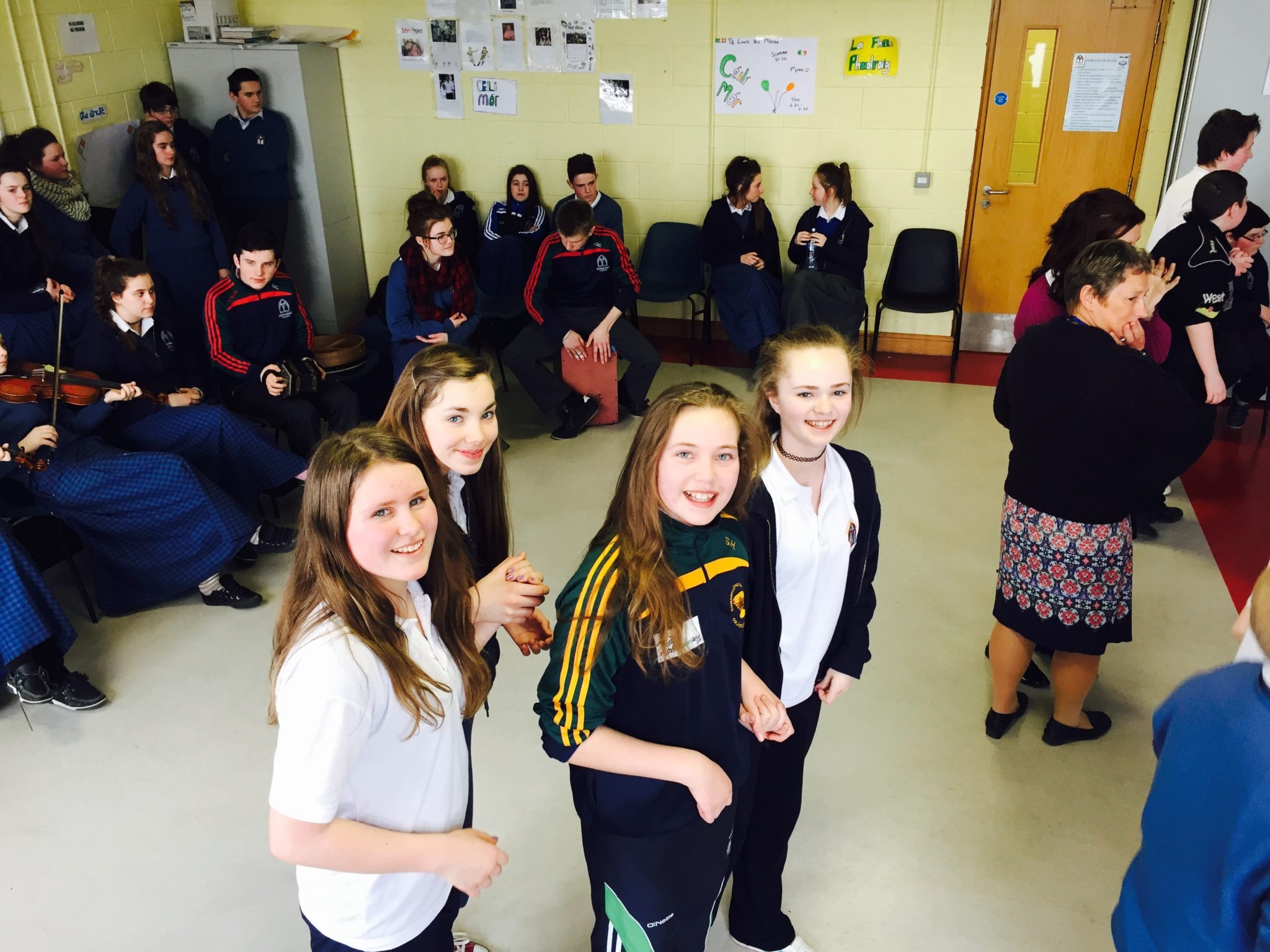 Siobhan Hurley, Kelli Gayer,Sophie Leenders and Eve Mountgomery all First Year students getting ready to ‘Shoe the Donkey’ at the Irish Céilí.