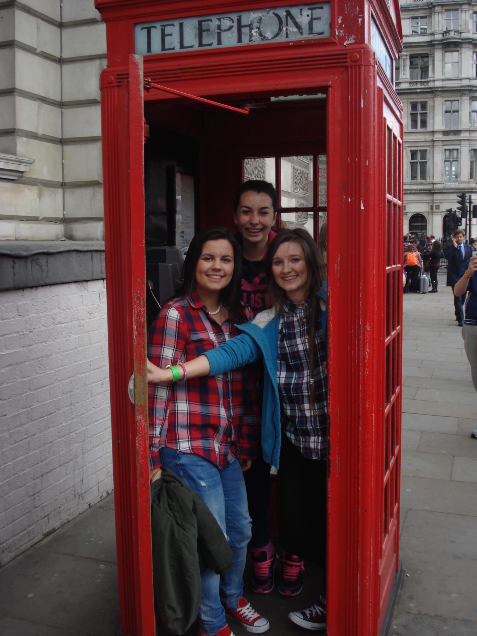 desmond college transition year trip to london: Lauren Moloney, Stacey Flynn and Sarah Flatley, April 2015