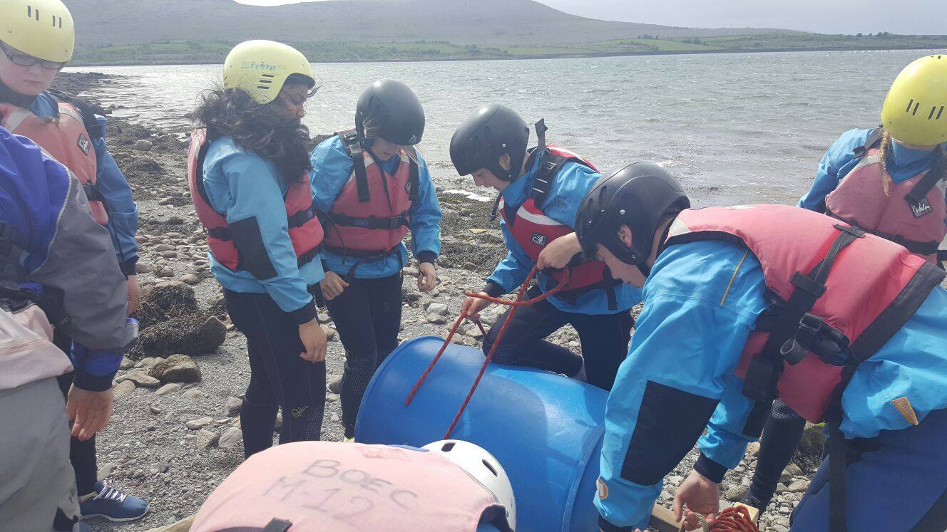 2016-05-21-desmond-college-first-year-students-on-their-trip-to-the-burren-outdoor-education-centre-004