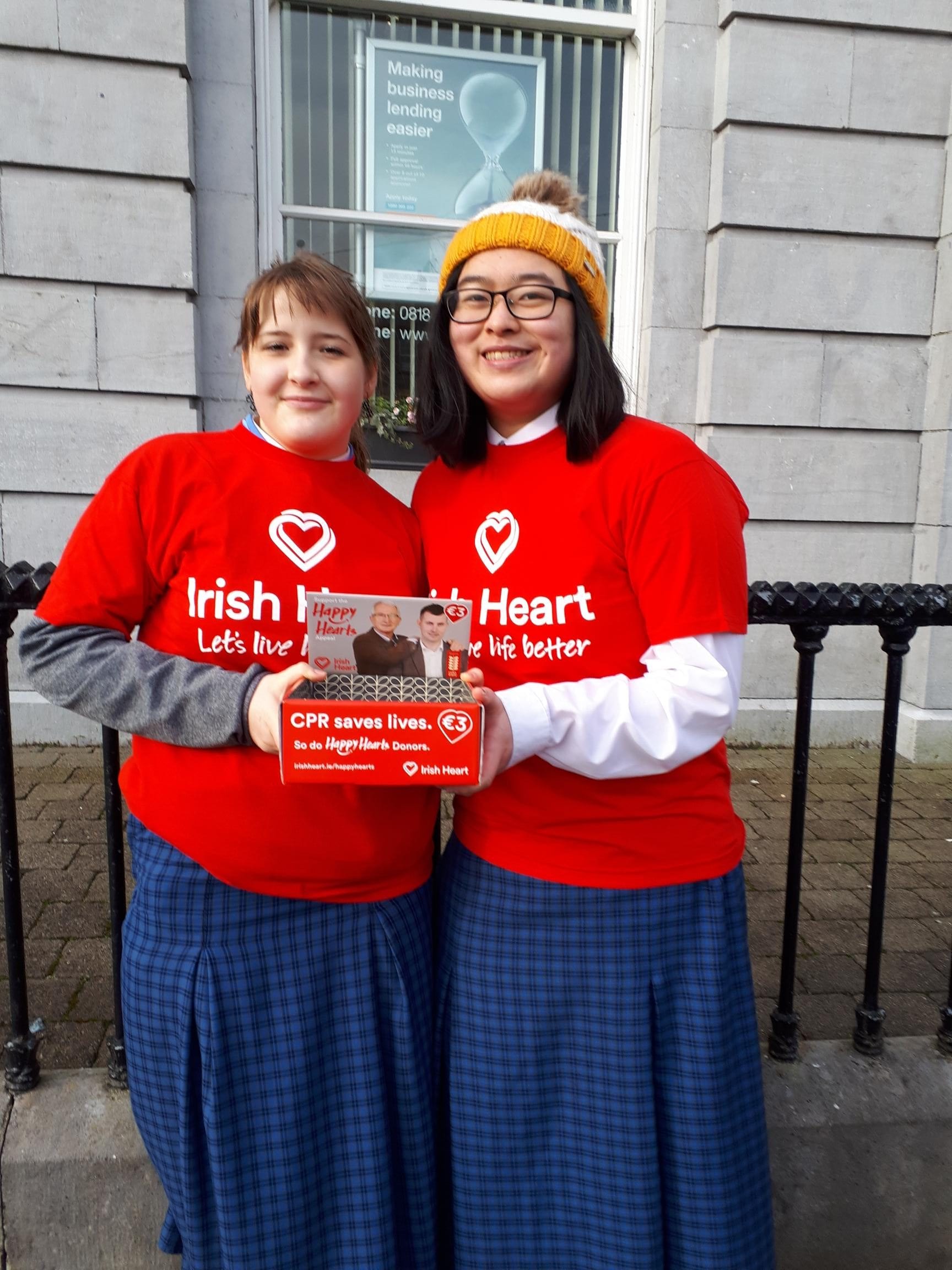 Marcelina Krzywdainska and Joanne Lai fundraising for the Irish Heart Foundation