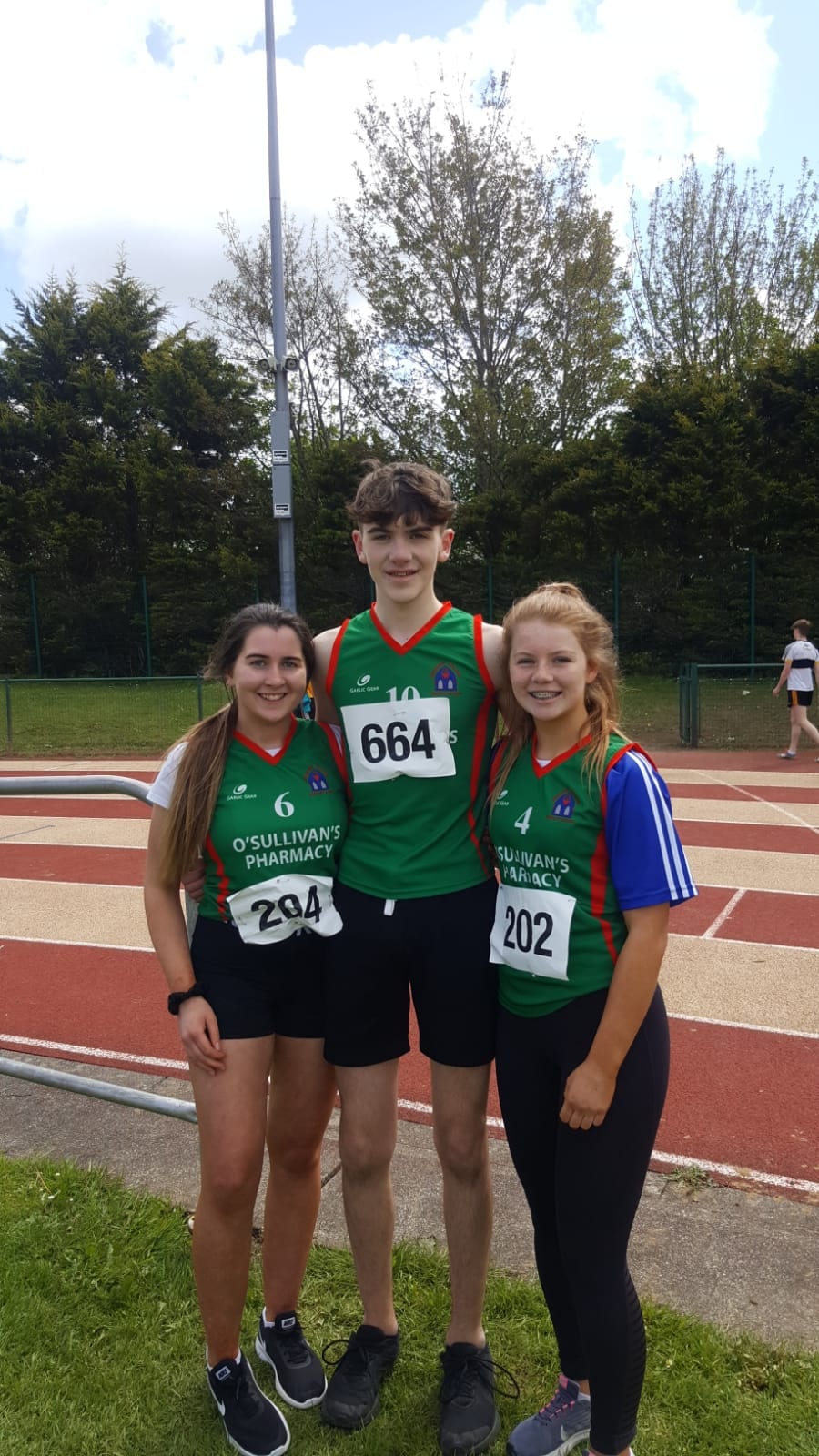 Ciara O’Connor, Aaron Moínbhíol and Aoife Lee at the North Munster Athletics Championships